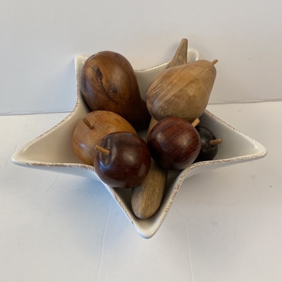WOODEN fruit set 7 pieces banana apple mango plum apricot pear brown tones - Picture 4 of 7